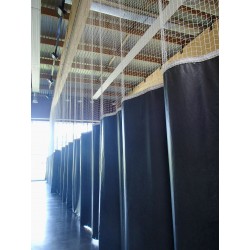 RIDEAU SEPARATION DE SALLE EN PVC ET FILET